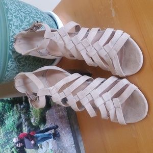 Strappy Sandals w/Chunky Heel